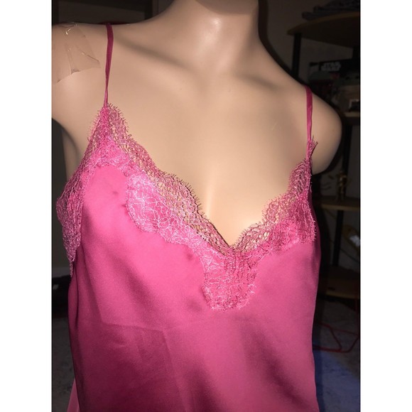 Victoria's Secret pink night blouse - Picture 2 of 4